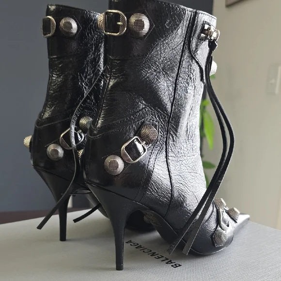 Balenciaga Black Textured Heeled Boots - Picture 6 of 15